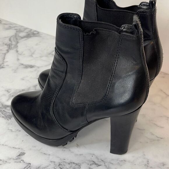 Tory Burch Sullivan Heeled Booties 9 - Picture 3 of 7